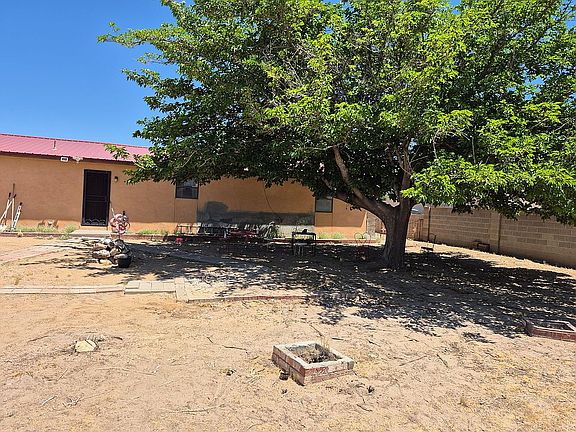 4th image of 337 Los Pinos Rd