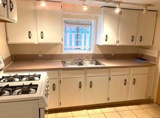 3145 W 2nd Ave #3, Vancouver, BC V6K 1K7