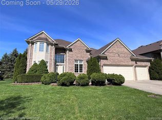 2056 Somerville, Rochester Hills, MI 48307