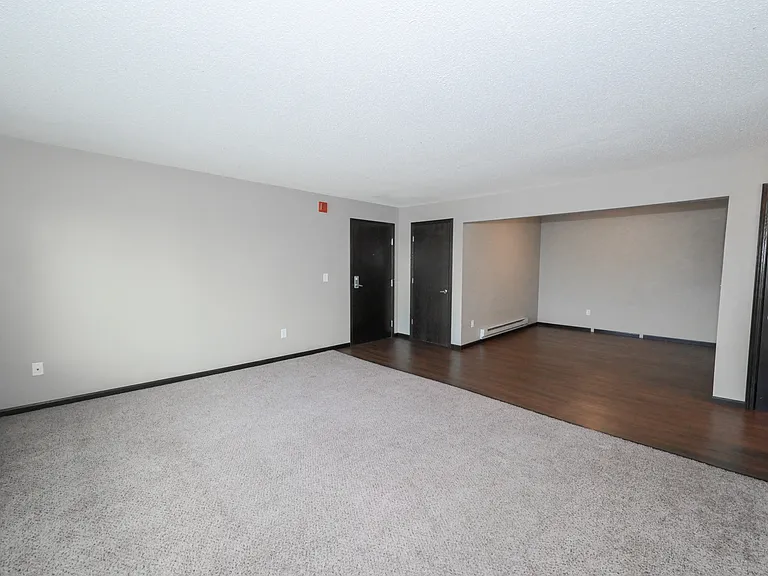 832 21st Ave SE — Photo 5