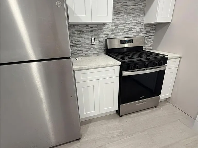 790 Wellwood Ave — Photo 3
