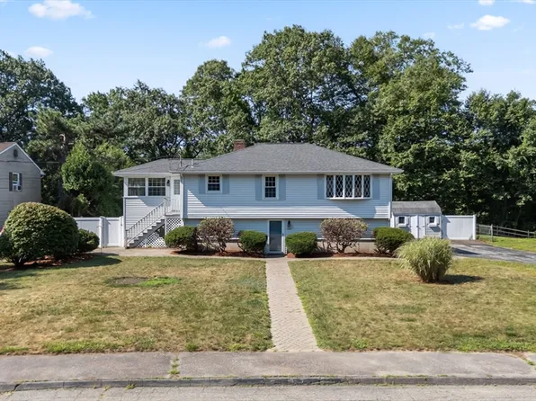 12 Nancy Dr, Auburn, MA 01501