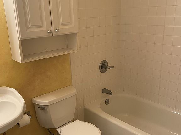 4th image of 12 W Etruria St APT A-c