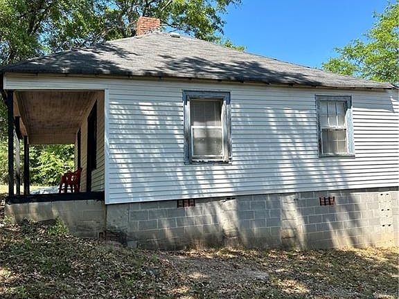 4th image of 3108 Hollis Rd