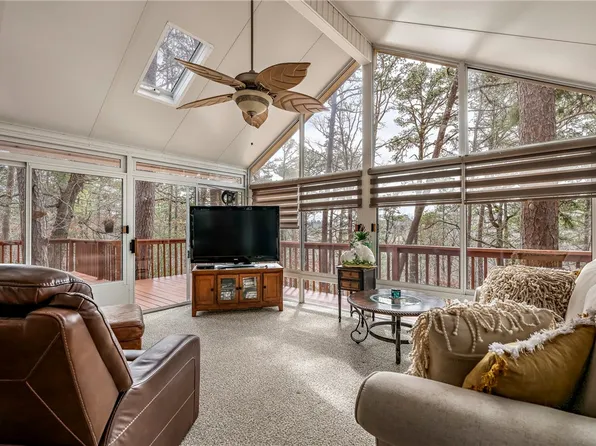 5 Pine Trail Rd, Rogers, AR 72756