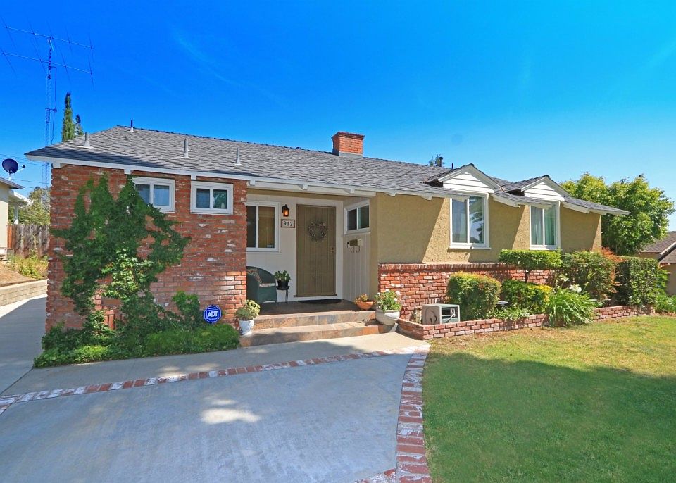1st image of 912 Tufts Ave