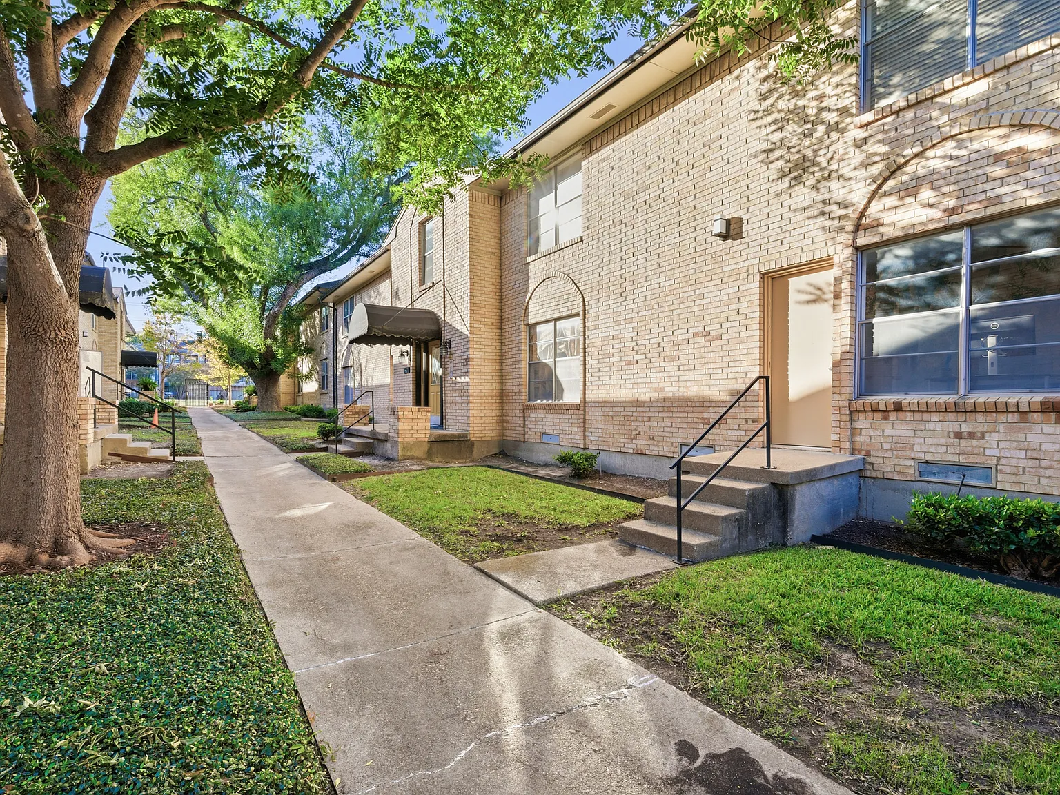 2 bed, 1157 sqft, $1,550 — Photo 2