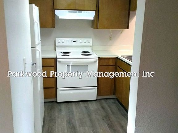 3rd image of 7715 Douglas St W APT 10