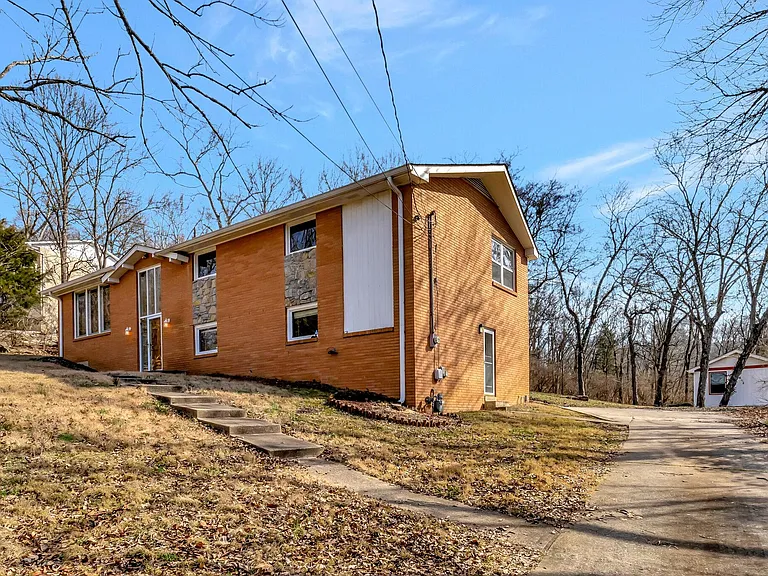 6469 Fleetwood Dr — Photo 3