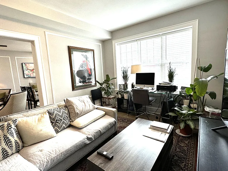 1354 W Carmen Ave #1F — Photo 14