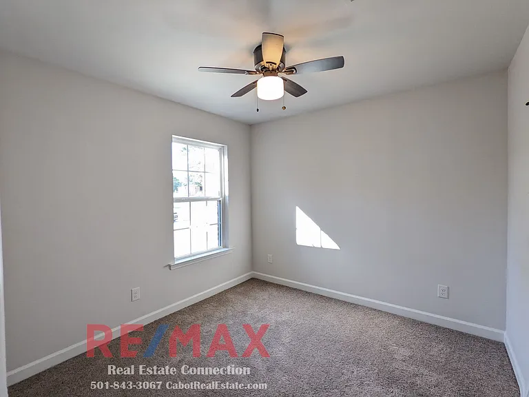 311 Dogwood St — Photo 9