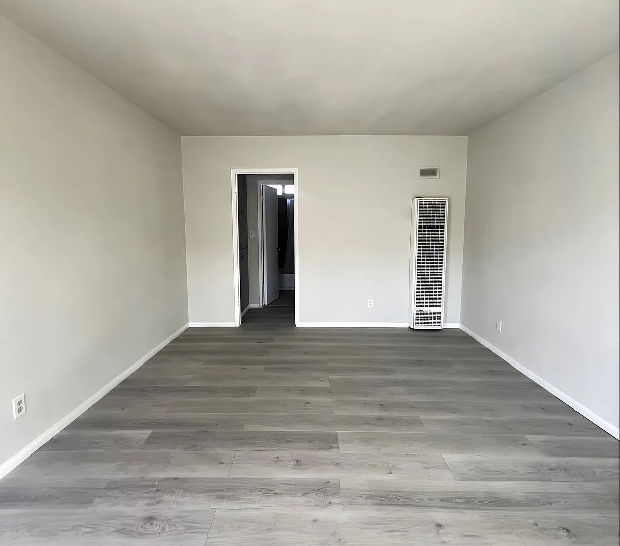 1 bed, 1.0 bath, $2,289 — Photo 4