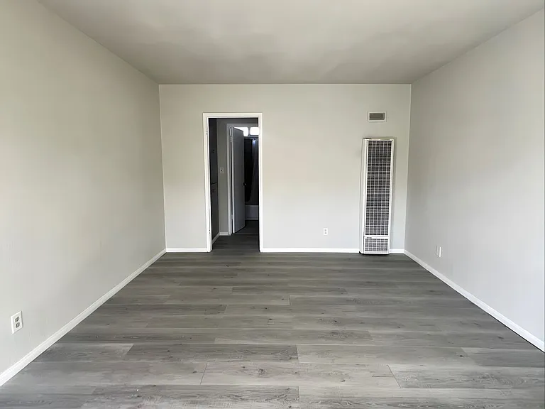 3421 W Florence Ave #4 — Photo 4