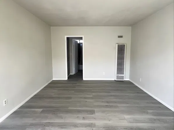 3421 W Florence Ave #4A, Los Angeles, CA 90043