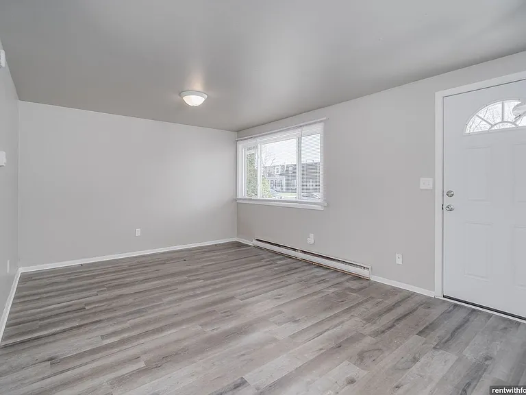 1031 Hunt Ave — Photo 17