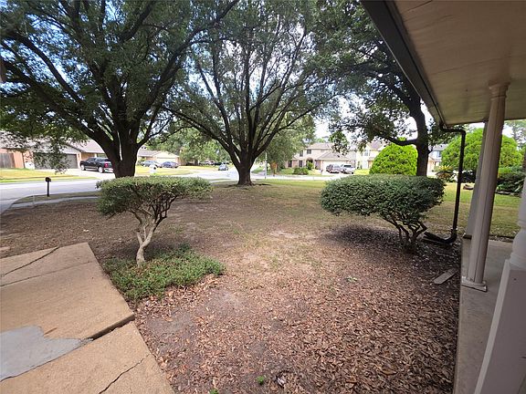 5th image of 962 Sterling Green Dr S
