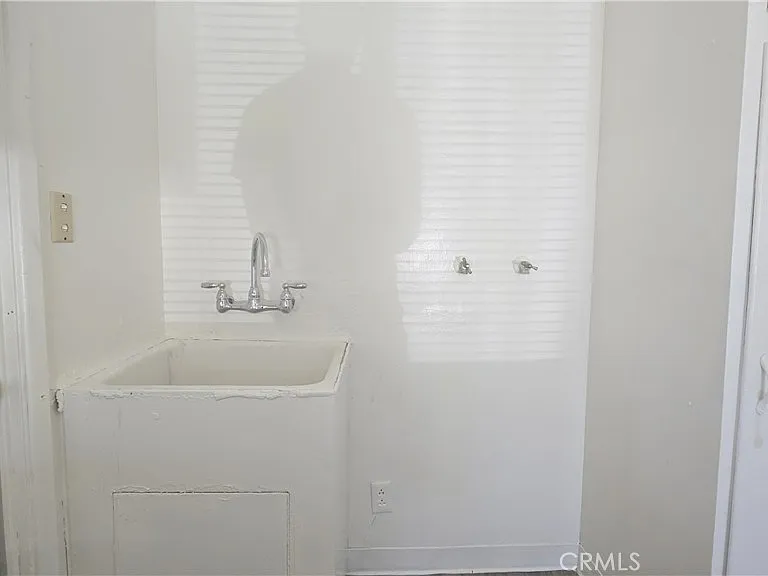 380 N 9th Ave — Photo 15