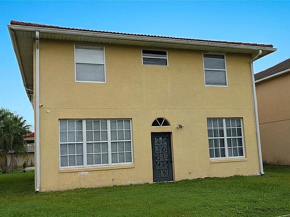 4th image of 423 WATERFORD WAY