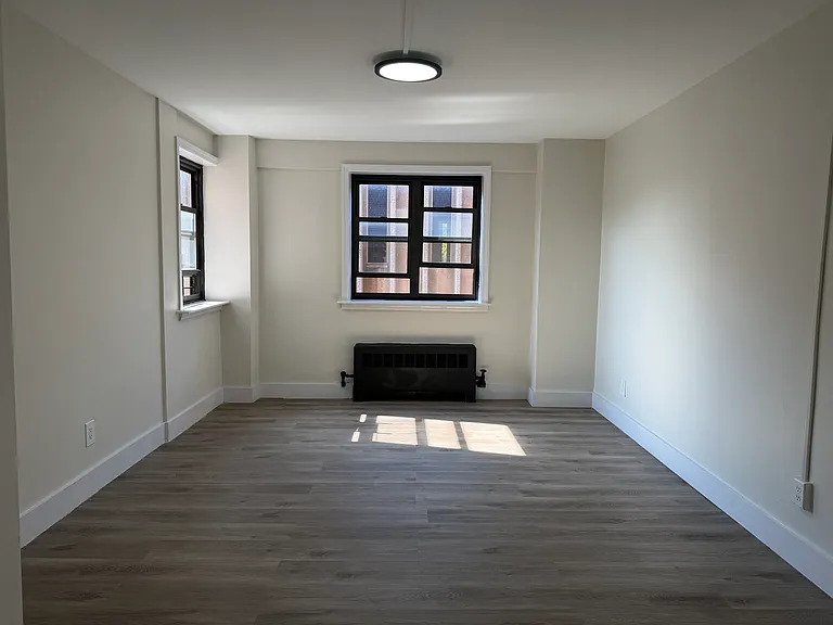 111 Washington St #5E — Photo 3