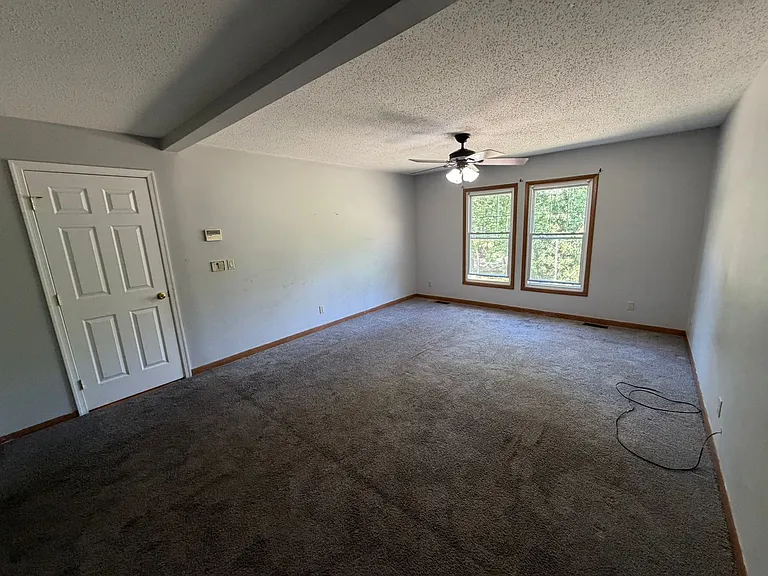 499 Basso St — Photo 26
