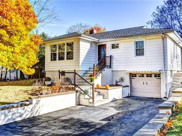 14 Barnett Road W, Monroe, NY 10950