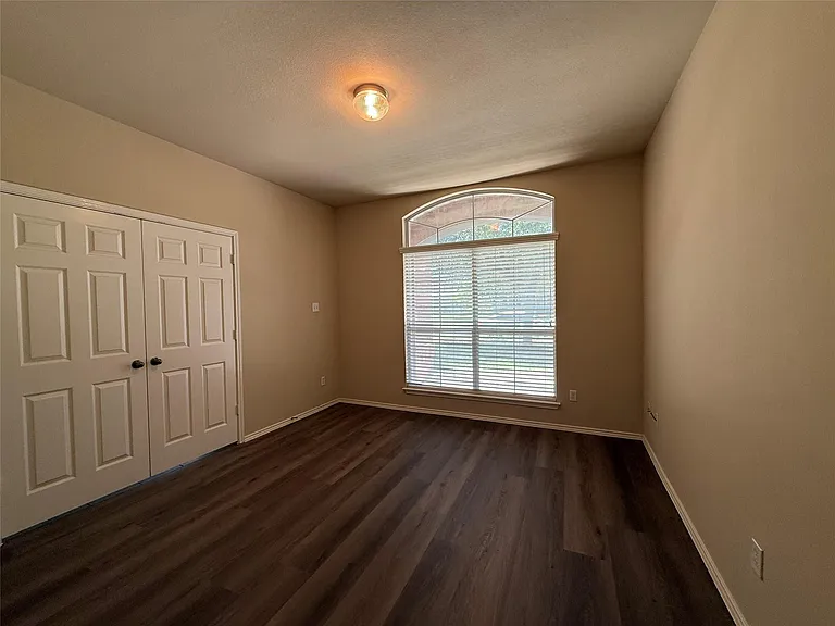 2520 Butler Way — Photo 13