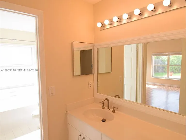 15860 SW 77th St — Photo 25