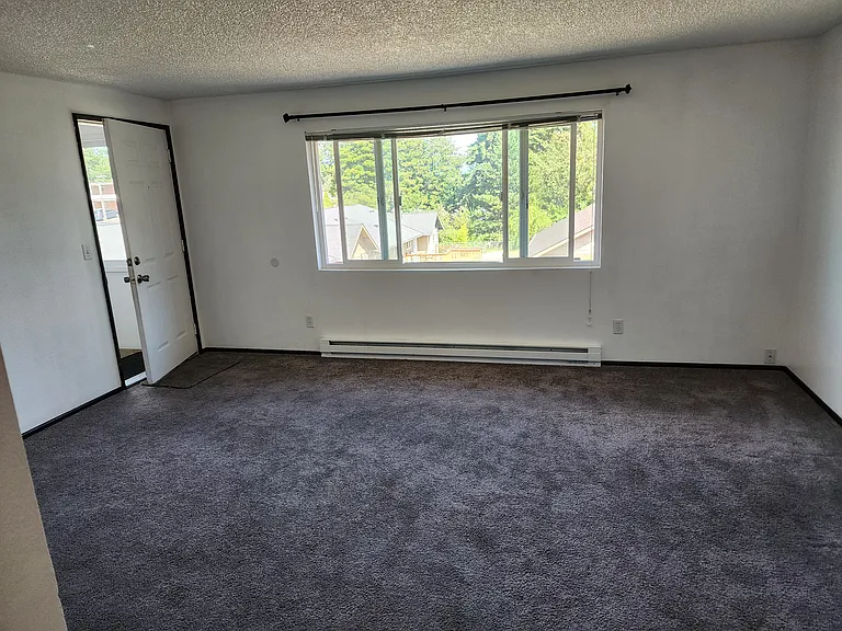 2500 Howard Ave #1 — Photo 5