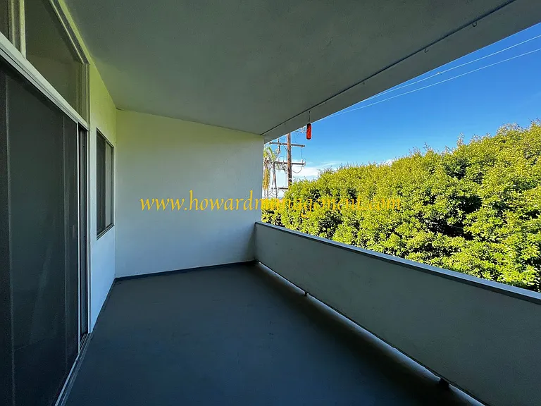 537 San Vicente — Photo 25