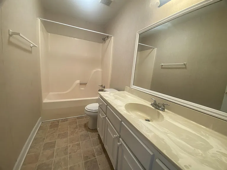 238 Hickory Trl #1 — Photo 8