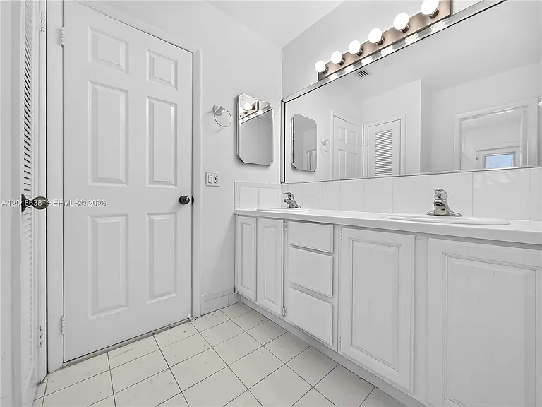 14121 SW 97th Ave — Photo 27