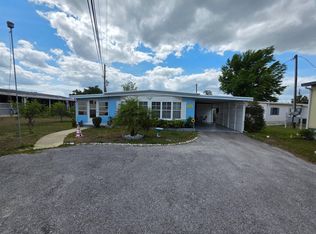 36135 Pine Rd, Grand Island, FL 32735