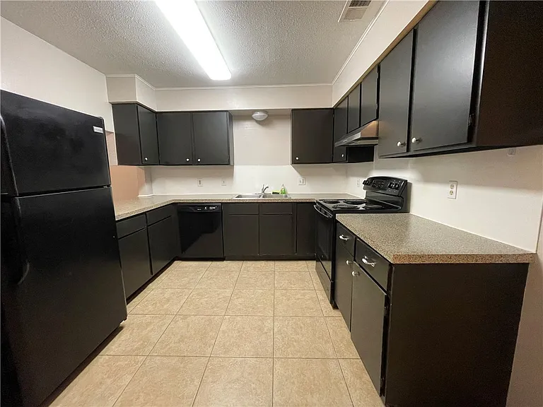 4805 Shadowbend Dr #A — Photo 4