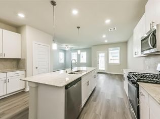 583 Avisa Dr, Kemah, TX 77565