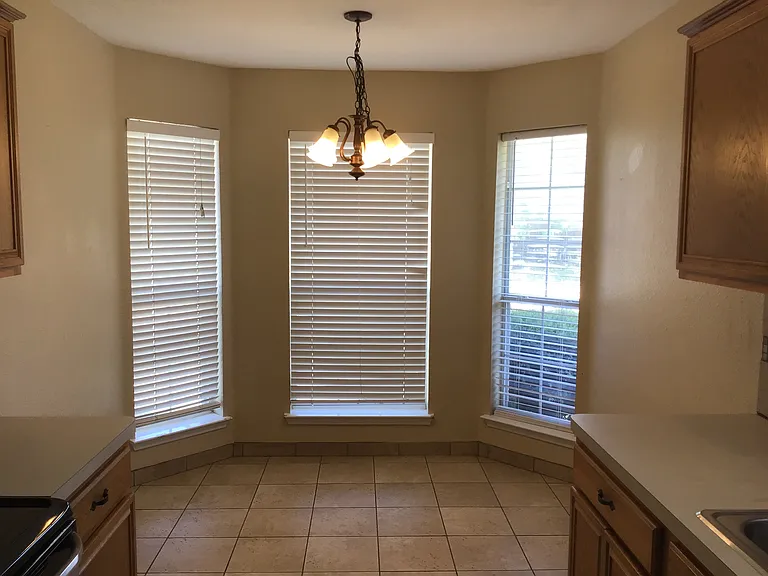 1325 Misty Dr — Photo 5