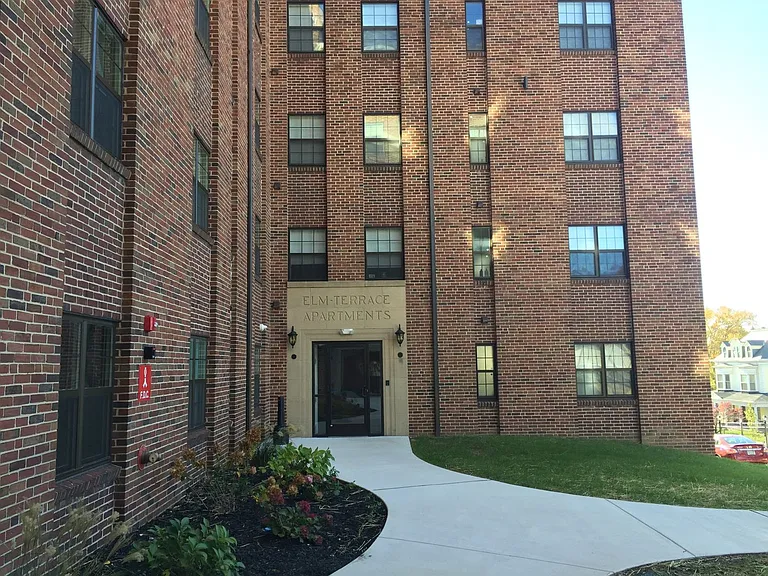 Elm Terrace Apartments — Photo 24
