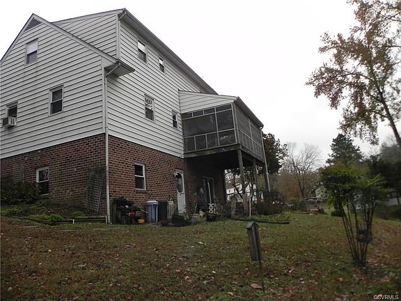 2nd image of 306 Washington Ct