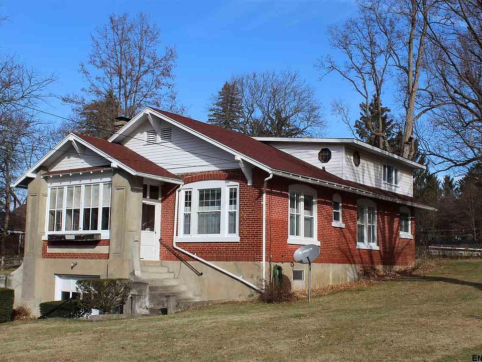 1st image of 3 Phillips Ave