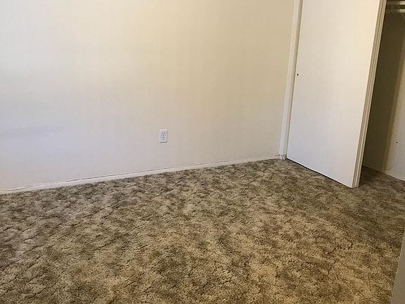 3rd image of 691 E Zuni Dr APT B