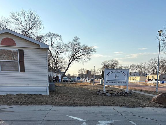 3rd image of 911 E Duke St Lot 1