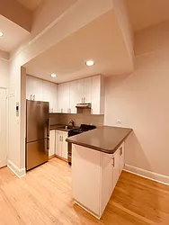 Rented by Metropolis Real Estate of Manhattan