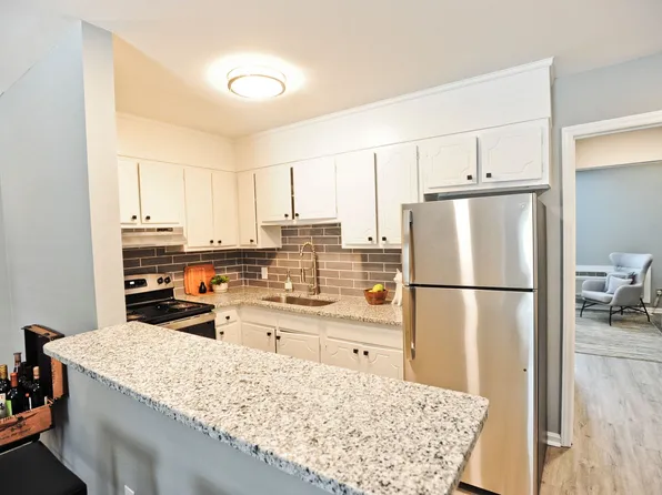 Winston Salem Villas Apartments on Spring St, 133 N Spring St APT 11, Winston Salem, NC 27101