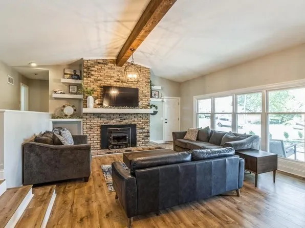 223 W Lane St, Winterset, IA 50273