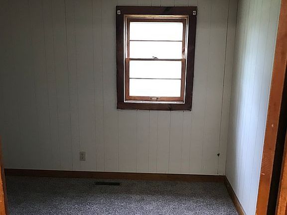 5th image of 214 Wynn St