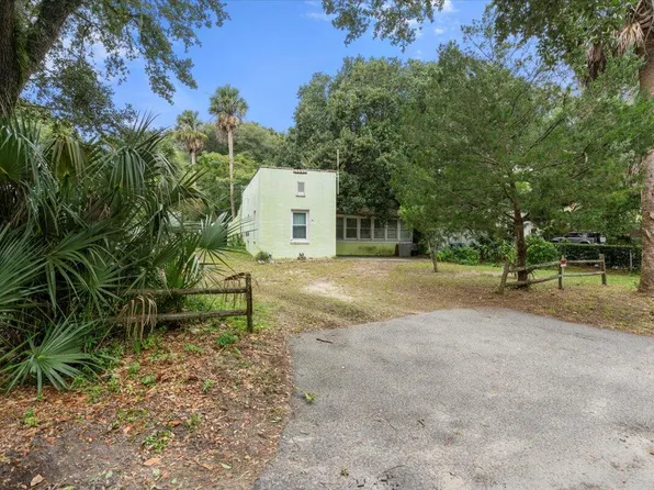 206 W Hudson Ave, Folly Beach, SC 29439