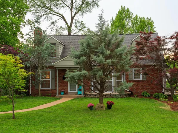 114 Tulip Dr, Saint Louis, MO 63119