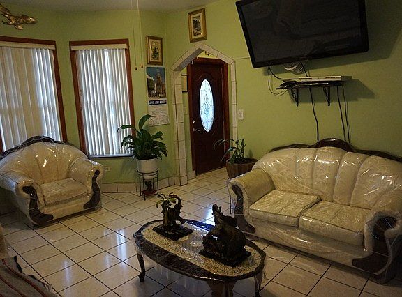 5th image of 9725 S Avenue L