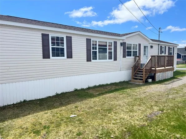 16 Trailer Court, Springdale, NL A0J1T0
