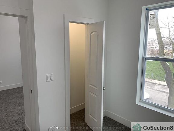 3rd image of 371 N Avers Ave #1