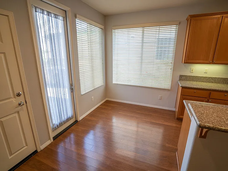 27663 Sunny Creek Dr — Photo 6